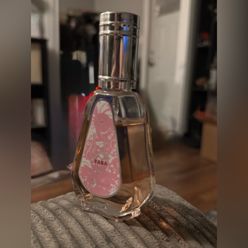 Lattafa – Yara Eau de Parfum (50ml)
Made in U.A.E - Picture 3 of 3